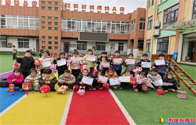 萌娃歸來啟新程，花燈競艷賞民俗——何橋鎮(zhèn)中心幼兒園開學(xué)首日活動(dòng)紀(jì)實(shí)