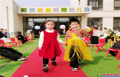 “龍?zhí)ь^·樂享傳統(tǒng)”——何橋鎮(zhèn)金寨路幼兒園開展“二月二龍?zhí)ь^”主題活動